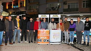AK PARTİ BİGA GENÇLİK KOLLARI SAHADA ÇALIŞMALARINA SON HIZ DEVAM EDİYOR
