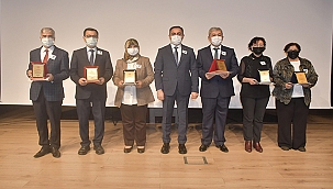 BİGA'DA ÖĞRETMENLER GÜNÜ KUTLANDI