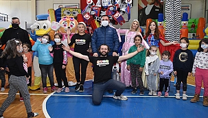 BİGA'DAKİ ÇOCUKLAR DOYASIYA EĞLENDİ