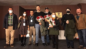 TİYATRO PERDELERİ " PROFESYONEL" İLE YENİDEN AÇILDI 