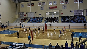 BOĞAZIN SULTANLARI SAHADAN GALİP AYRILDI