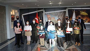 DERECEYE GİREN ÖĞRENCİLER ÖDÜLLENDİRİLDİ