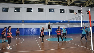 İKİNCİ MAÇIN KAZANANI EMNİYET MÜDÜRLÜĞÜ