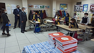 ÇANAKKALE'DE YARDIMCI KAYNAK KİTAP DAĞITIMINA BAŞLANDI