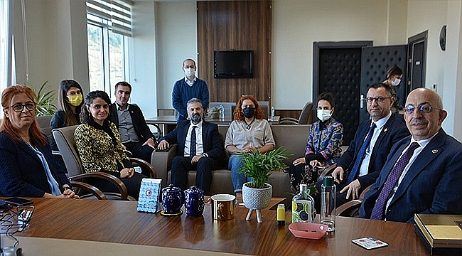 ÇANAKKALE SOSYAL BİLİMLER MYO'NUN KIDEM ÖDÜLLERİ TÖRENİ GERÇEKLEŞTİ