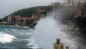 ÇANAKKALE'YE FIRTINA UYARISI!