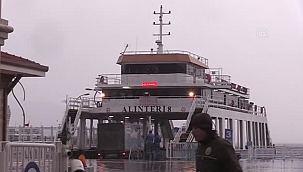 ŞİDDETLİ FIRTINA DENİZ ULAŞIMINI DURDURDU!