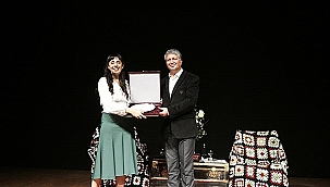 "BABA KIZ" ÇANAKKALE'DE SAHNELENDİ