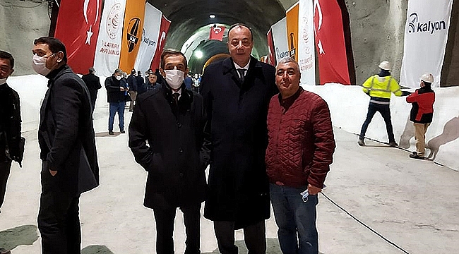 SEMİZOĞLU AYVACIK-KÜÇÜKKUYU TÜNELİ IŞIK GÖRME TÖRENİNE KATILDI