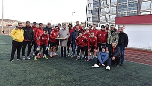 SPORCULARA BAKLAVA İKRAMI