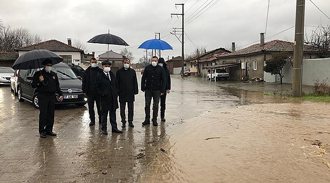 VALİ AKTAŞ, SU YÜKSELMESİNDEN ETKİLENEN BİGA'DA İNCELEMELERDE BULUNDU