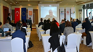 YENİLENEBİLİR GENÇLİK ENERJİSİ ÜÇÜNCÜ YÖNLENDİRME TOPLANTISI GERÇEKLEŞTİ