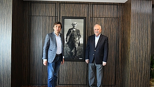 GAZETECİ SİPAHİ'DEN BAŞKAN GÖKHAN'A ZİYARET