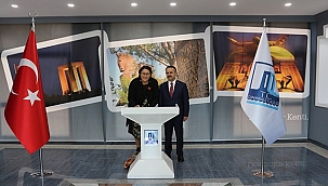 YENİ ZELANDA GAZİLER BAKANI MEKA WHAİTİRİ, VALİ AKTAŞ'I ZİYARET ETTİ