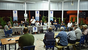 BAŞKAN GÖKHAN AKÇAPINAR KÖYÜ'NDE ÜCRETSİZ TOPRAK ANALİZİ PROJESİNİ ANLATTI