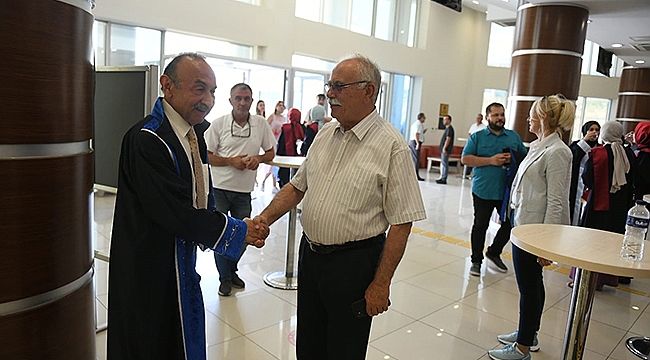 BAŞKAN GÖKHAN TIP FAKÜLTESİ MEZUNİYETİNE KATILDI