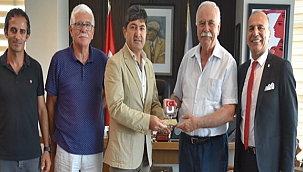 BASKETBOL TURNUVASI HEYETİ BAŞKAN GÖKHAN'I ZİYARET ETTİ