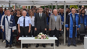 LAPSEKİ MESLEK YÜKSEKOKULU MEZUNİYET TÖRENİ GERÇEKLEŞTİRİLDİ