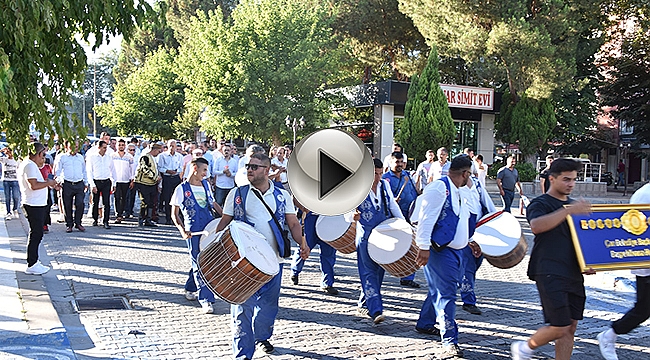 57. SÜLEYMAN ŞAHİN YAĞLI PEHLİVAN GÜREŞLERİ ÖNCESİ KORTEJ YÜRÜYÜŞÜ