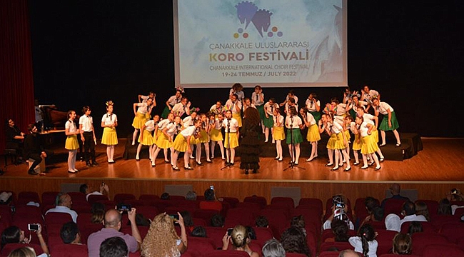 ÇANAKKALE ULUSLARARASI KORO FESTİVALİ’NİN 6.’SI GERÇEKLEŞTİRİLDİ