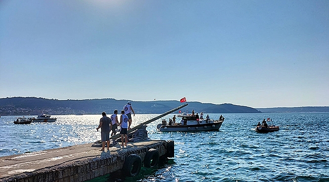 GELENEKSEL YAĞLI DİREK YARIŞMASI BÜYÜK İLGİ GÖRDÜ