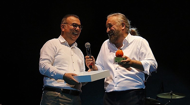 KAYISI FESTİVALİ’NDE VOLKAN KONAK RÜZGARI ESTİ
