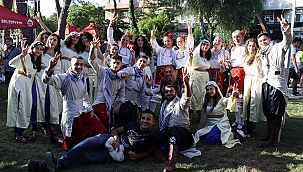 BAYRAMİÇ FESTİVALLE RENKLENDİ