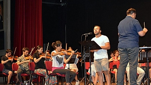 ÇOMÜ DEVLET KONSERVATUARI SENFONİ ORKESTRASI KURULDU