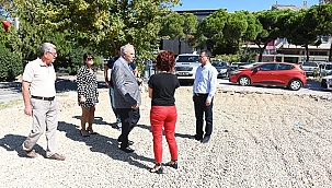 BAŞKAN GÖKHAN CUMHURİYET MEYDANI'NDA İNCELEMELERDE BULUNDU