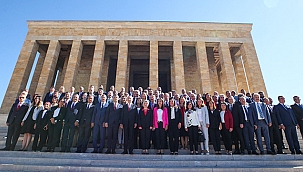 CHP'DEN ANITKABİR ZİYARETİ