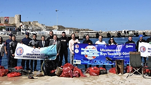 DENİZDEN 40 ÇUVAL ÇÖP ÇIKTI