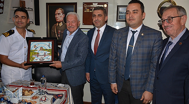 TCG TÜRKELİ (P-1210) FIRKATEYNİ LAPSEKİ İSKELESİNDE