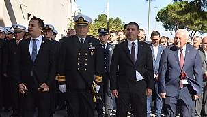 LAPSEKİ'DE "CUMHURİYETİMİZİN 99. YILDÖNÜMÜ" KUTLAMALARI BAŞLADI