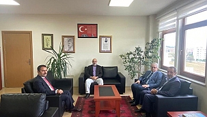 VALİ AKTAŞ, ÇOMÜ İLAHİYAT FAKÜLTESİNİ ZİYARET ETTİ