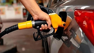 BENZİNE BU GECE YARISINDAN İTİBAREN İNDİRİM BEKLENİYOR