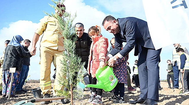 MİLLİ AĞAÇLANDIRMA GÜNÜ'NDE FİDANLAR TOPRAKLA BULUŞTURULDU