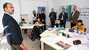 ÖĞRENCİLERE BELGELERİ TAKDİM EDİLDİ