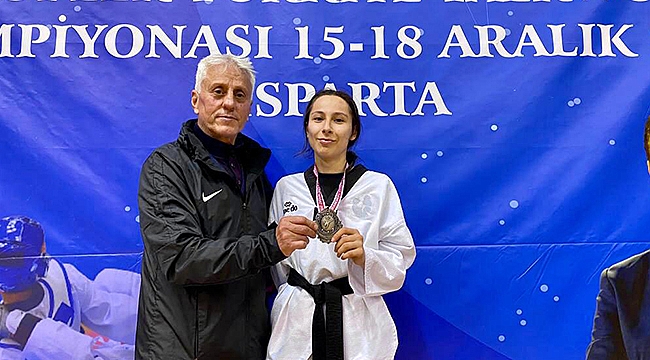 ÇANAKKALE'NİN TAEKWONDODAKİ GURURU TÜRKİYE İKİNCİSİ OLDU