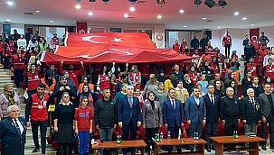 "BİR HİLAL UĞRUNA ADANMIŞ HAYATLAR" BELGESELİ İZLENDİ