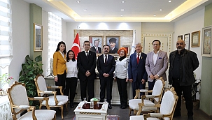 ÇANAKKALE KENT KONSEYİ YENİ YÖNETİMİ VALİ AKTAŞ'I ZİYARET ETTİ