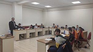 VALİ AKTAŞ, YAHYA ÇAVUŞ YATILI ERKEK KUR'AN KURSUNU ZİYARET ETTİ