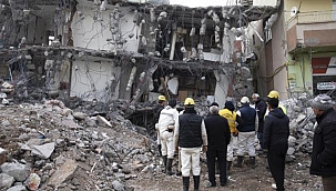 DEPREMDE HAYATINI KAYBEDENLERİN SAYISI 35 BİN 418'E YÜKSELDİ!