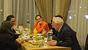 LAPSEKİ'DE KARDEŞLİK İFTARI DÜZENLENDİ