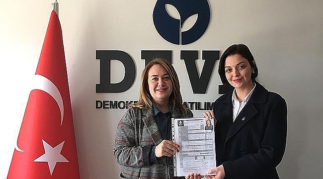 ÖZGE ARETLİK BENDE ADAY ADAYIYIM DEDİ