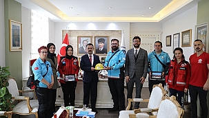 DEPREM BÖLGESİ ADIYAMAN İLİNE İLK ULAŞAN ÇANAKKALE UMKE EKİBİ VALİ AKTAŞ'I ZİYARET ETTİ