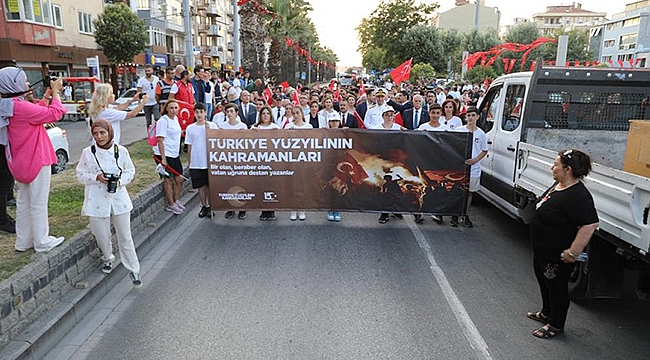 ÇANAKKALE RUHU İLE 15 TEMMUZ MİLLİ BİRLİK YÜRÜYÜŞÜ YAPILDI