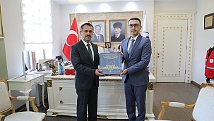 BALIKESİR BASIN İLAN KURUMU MÜDÜRÜ VALİ AKTAŞ'I ZİYARET ETTİ