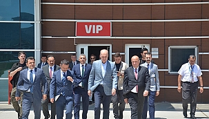 "BÜYÜK MUTLULUKLA KARŞILADIK"