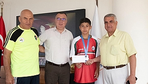 ŞAMPİYON RAKİP TANIMADI