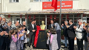 YENİ ATATÜRK BÜSTÜ AÇILDI